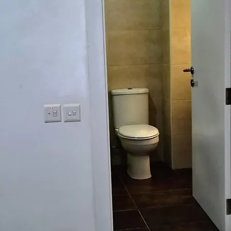 Cozy Three Bedroom In Ta' Xbiex, Malta