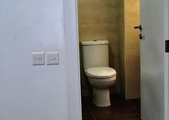 Cozy Three Bedroom In Ta' Xbiex, Malta