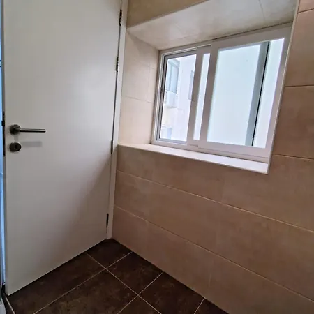 Apartamento Cozy Three Bedroom In Ta' Xbiex, Malta *