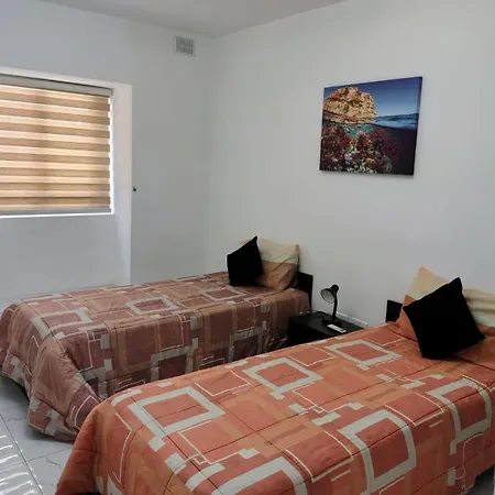 Cozy Three Bedroom In Ta' Xbiex, Malta Lejlighed Ta Xbiex
