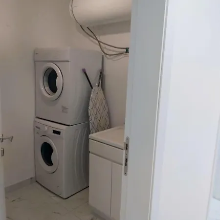 Lejlighed Cozy Three Bedroom In Ta' Xbiex, Malta