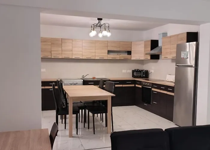 Apartament Cozy Three Bedroom In Ta' Xbiex, Malta