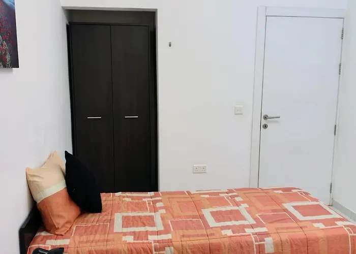 Apartament Cozy Three Bedroom In Ta' Xbiex, Malta